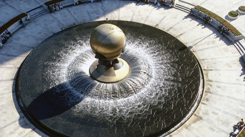 Franz Konig's The Sphere at The World Trade Center