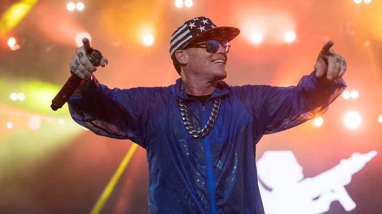Vanilla Ice on stage pointing fingers