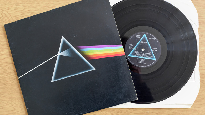 Pink Floyd's Dark Side of the moon cover and record