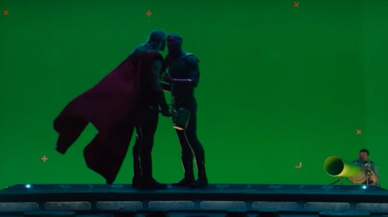 Green screen kiss avengers