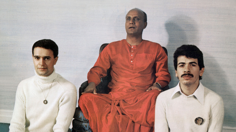 Sri Chinmoy with Carlos Santana