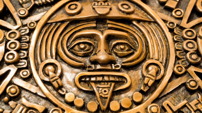 Aztec sun stone calendar
