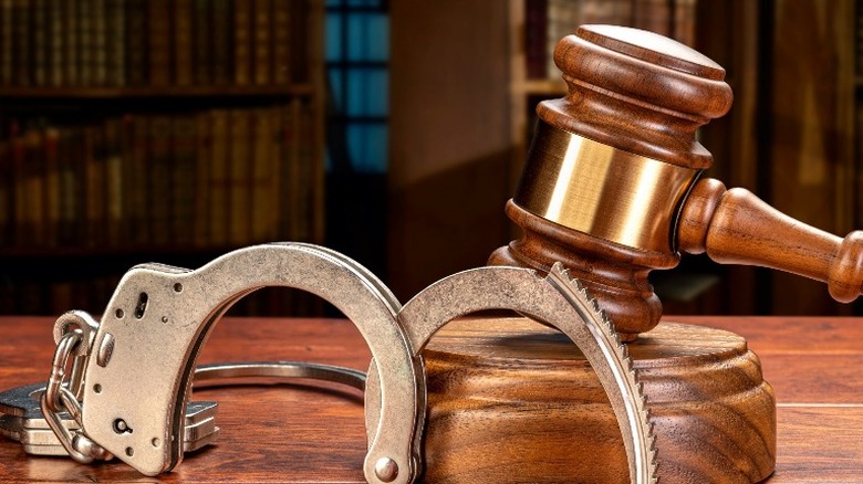 judge's gavel and handcuffs