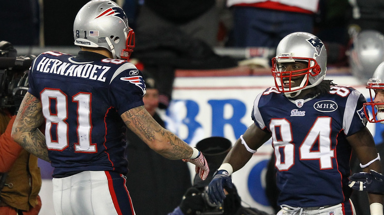 aaron hernandez deion branch