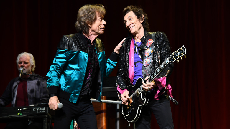 Mick Jagger and Ronnie Wood in concert