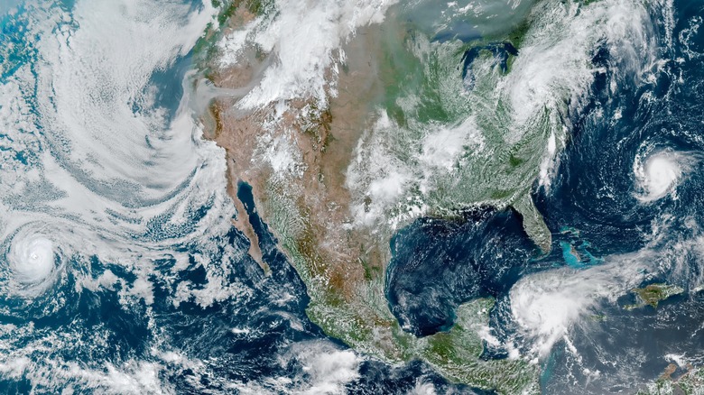 Satellite image of U.S. weather