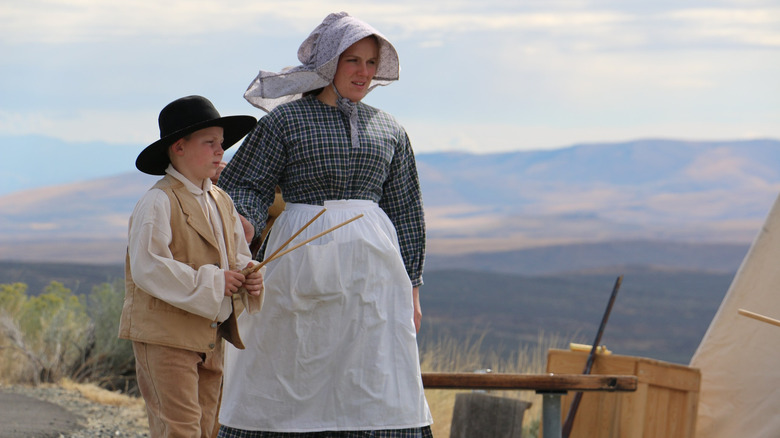 Oregon Trail wagon encampment reenactment