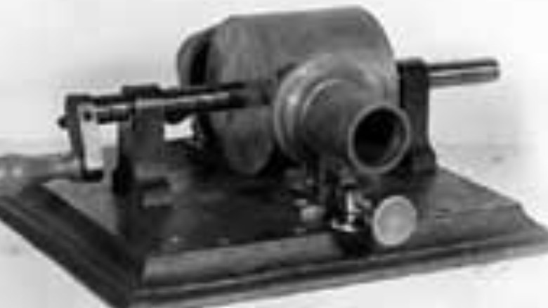 The tin foil phonograph 