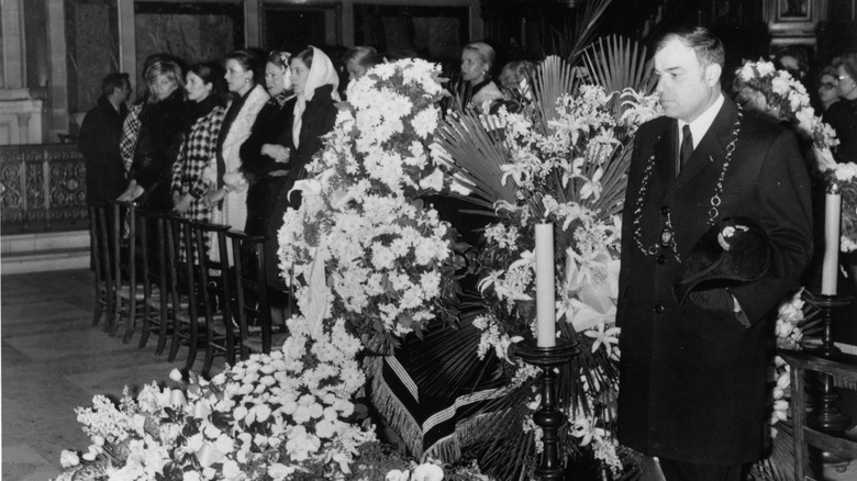 Похороны Коко Шанель