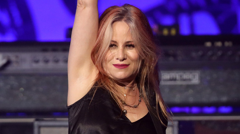 Jennifer Finch onstage with L7