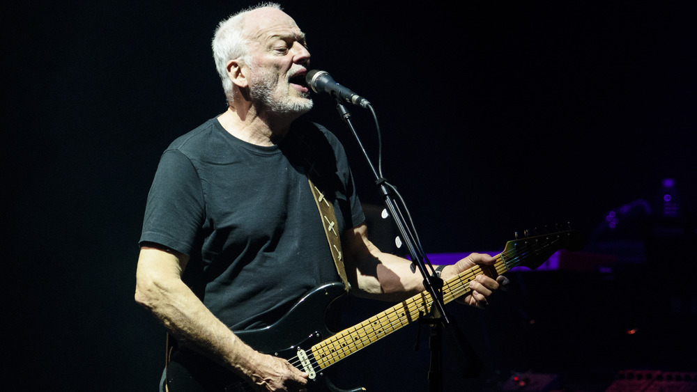 David Gilmour singing