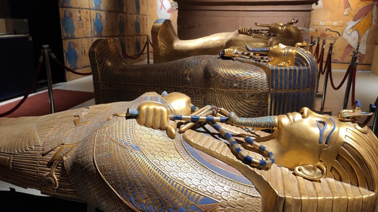 mummy coffins Egyptian museum Cairo