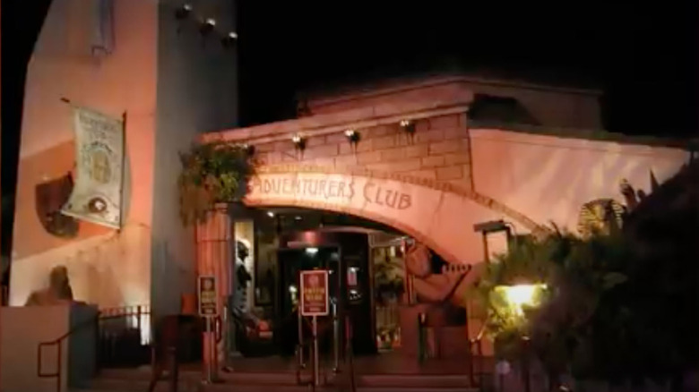 outside of The Adventurers' Club at Pleasure Island, 1989