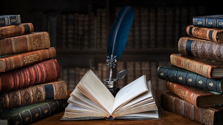 book libary table