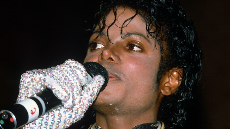 Michael Jackson glove
