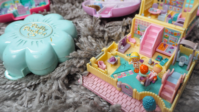 Polly Pocket toy