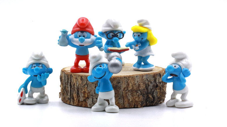 Six Smurf figurines 