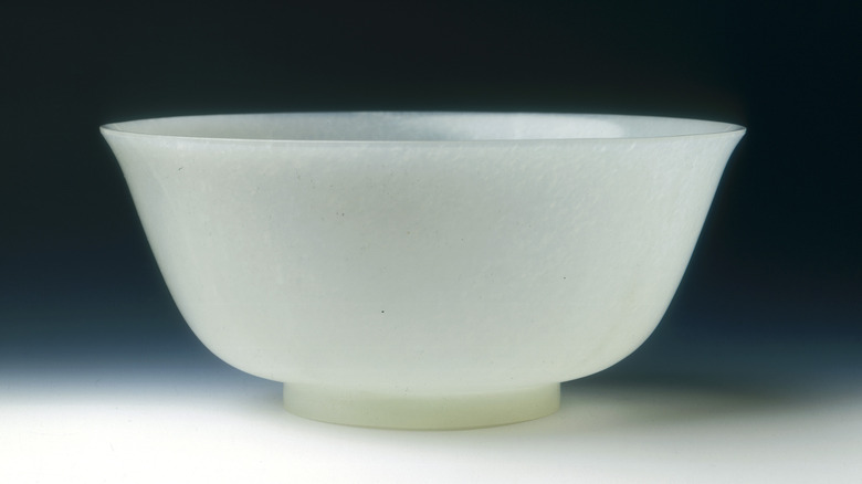 18th-century Jade bowl