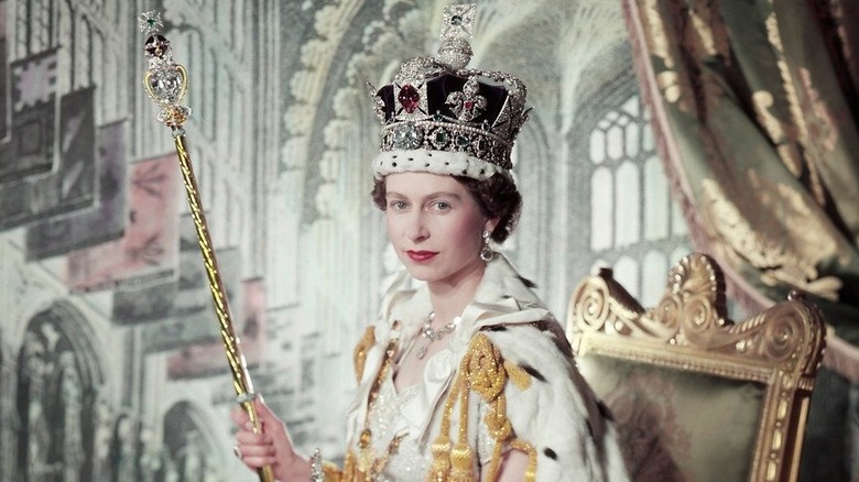 Queen Elizabeth II wearing St. Edward's Crown