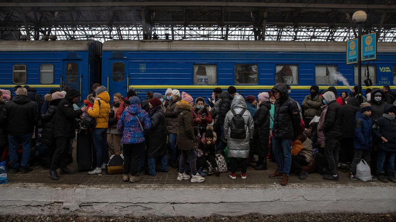 Ukrainians on their way to Poland 