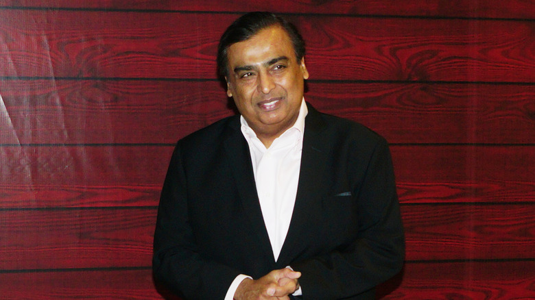Mukesh Ambani at a photo op