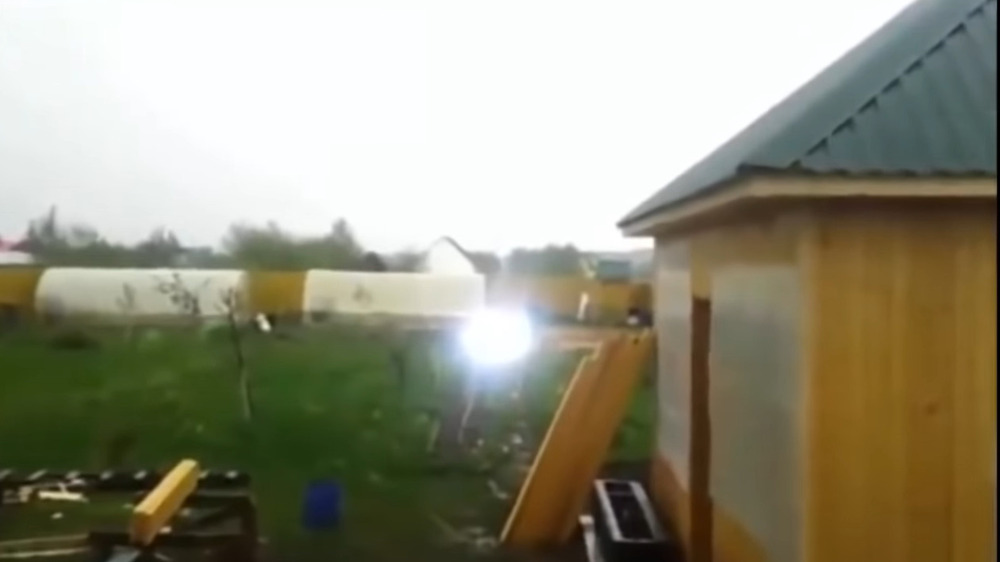 Ball lightning construction