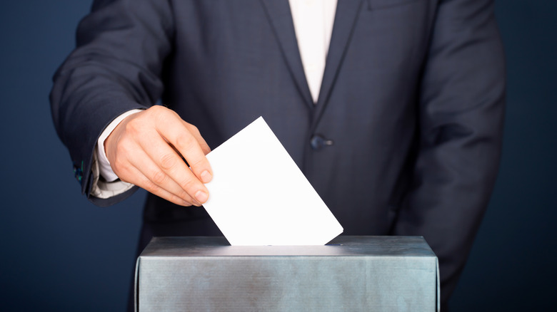 Man voting 