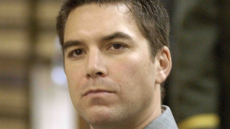 Scott Peterson glaring in court