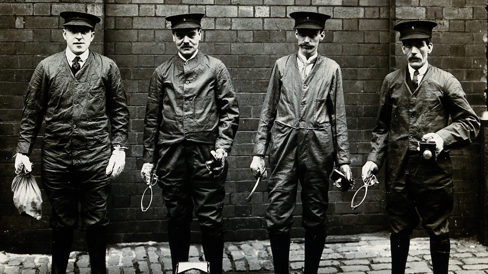 What It Was Really Like Being A Rat Catcher