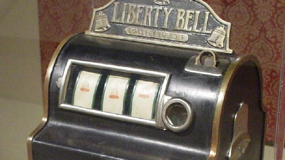 Liberty Bell slot machine with bells lined up