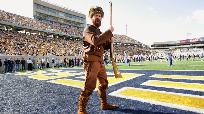 West Virginia Mountaineer chanting