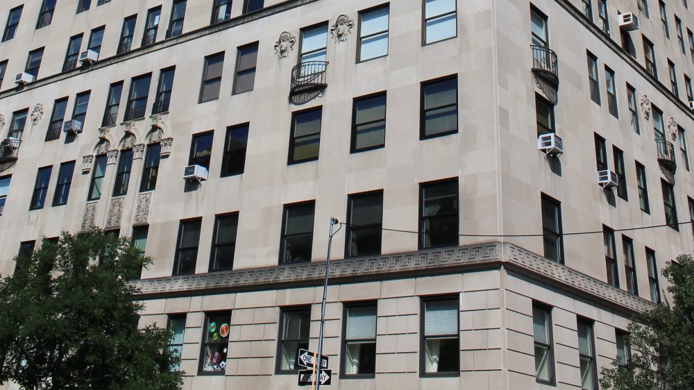 1040 Fifth Avenue, New York City (cropped, https://creativecommons.org/licenses/by-sa/4.0/)