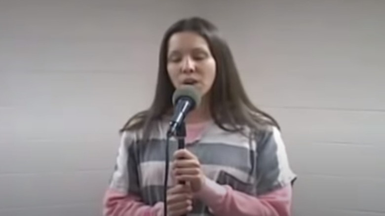 Jodi Arias singing Christmas contest