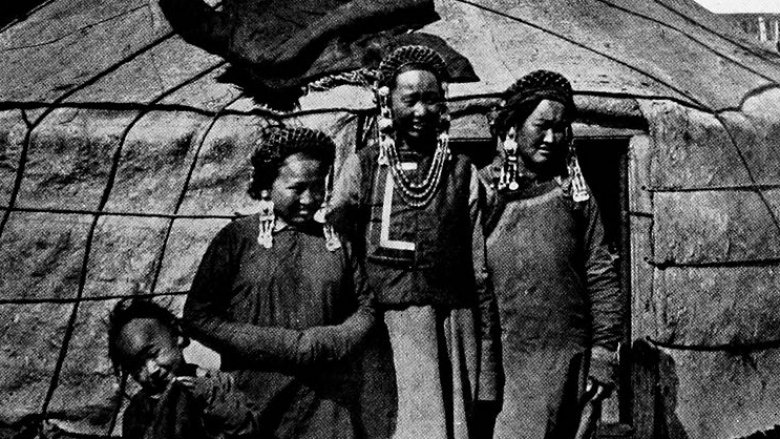Mongolian women
