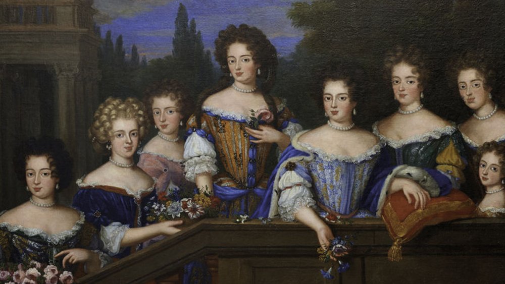 Women at Versailles 