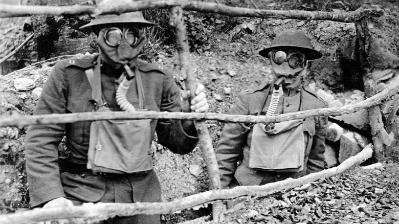 Soldiers trench gas masks