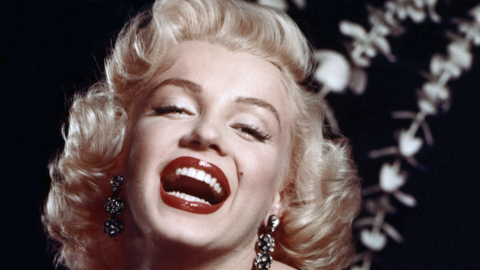 One of Marilyn Monroe's Biggest Paychecks Came From a Movie She Never  Finished