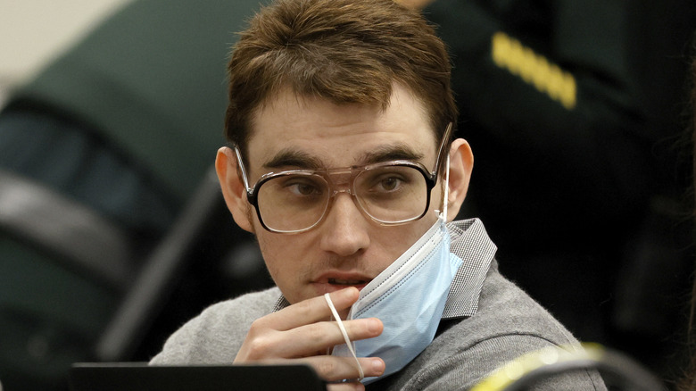 Nikolas Cruz glasses mask