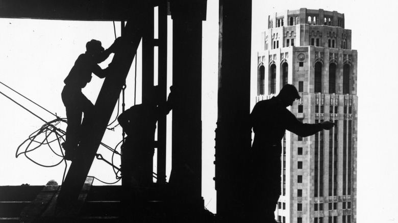 steel workers working in 1925