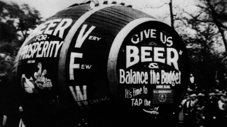 Giant beer barrel, 1920s