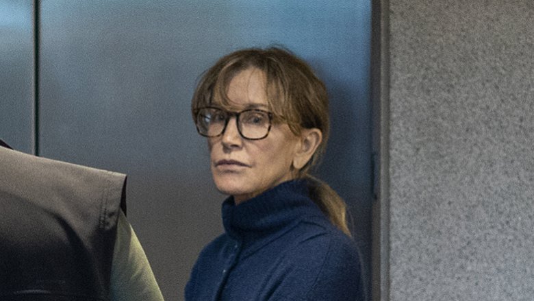 felicity huffman arrested college admissions