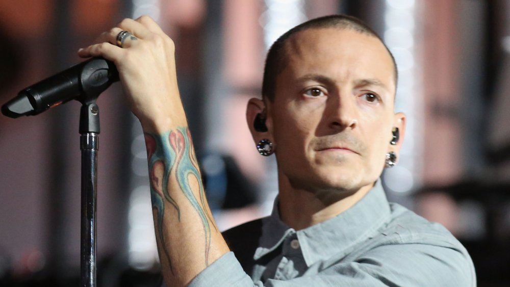 Chester Bennington onstage