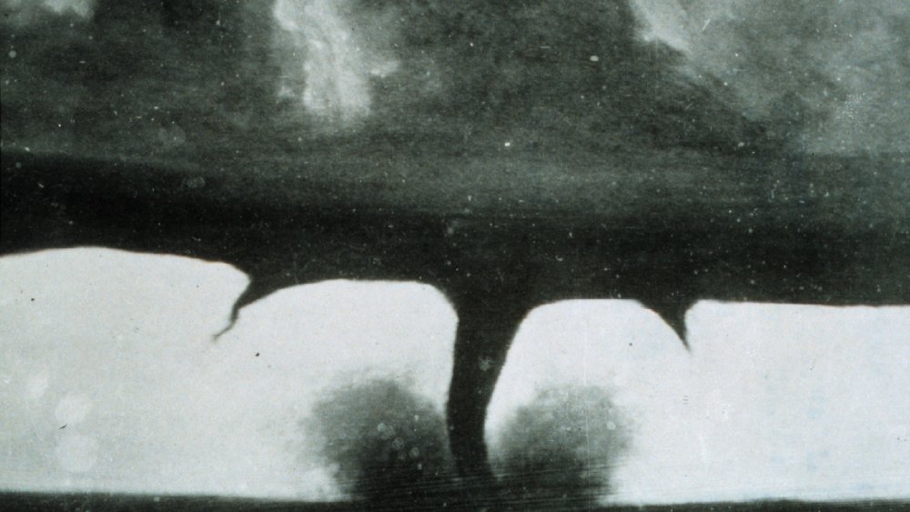 1884 photograph of tornado near Howard, South Dakota