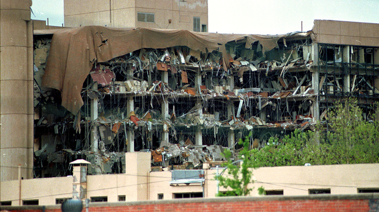 взорванное здание в Оклахоме