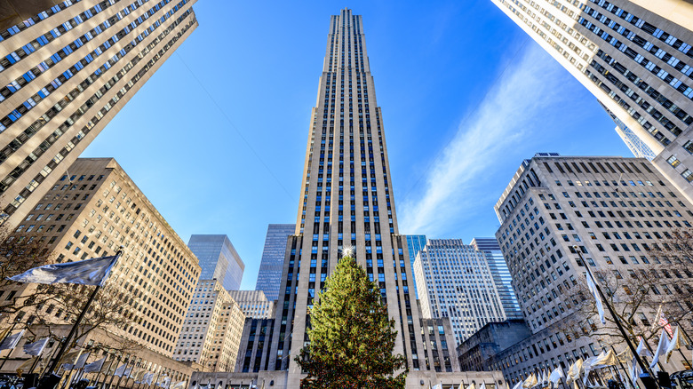 30 Rockefeller Center skyscrapers looking up