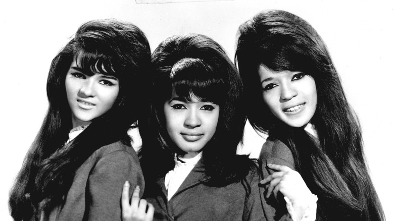 The Ronnettes posing