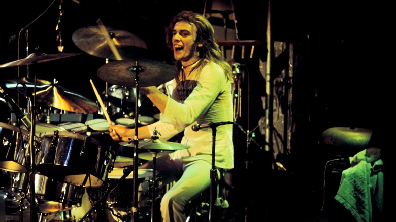 Alan White playing drums