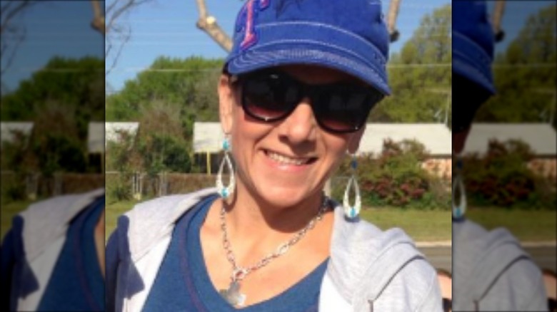 Missy Bevers earrings hat