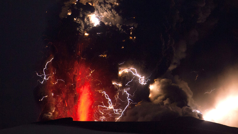 Volcanic lightning