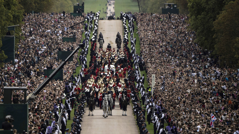 Queen's funeral procession 